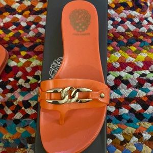 Vince Camuto size 6 in womens sandals